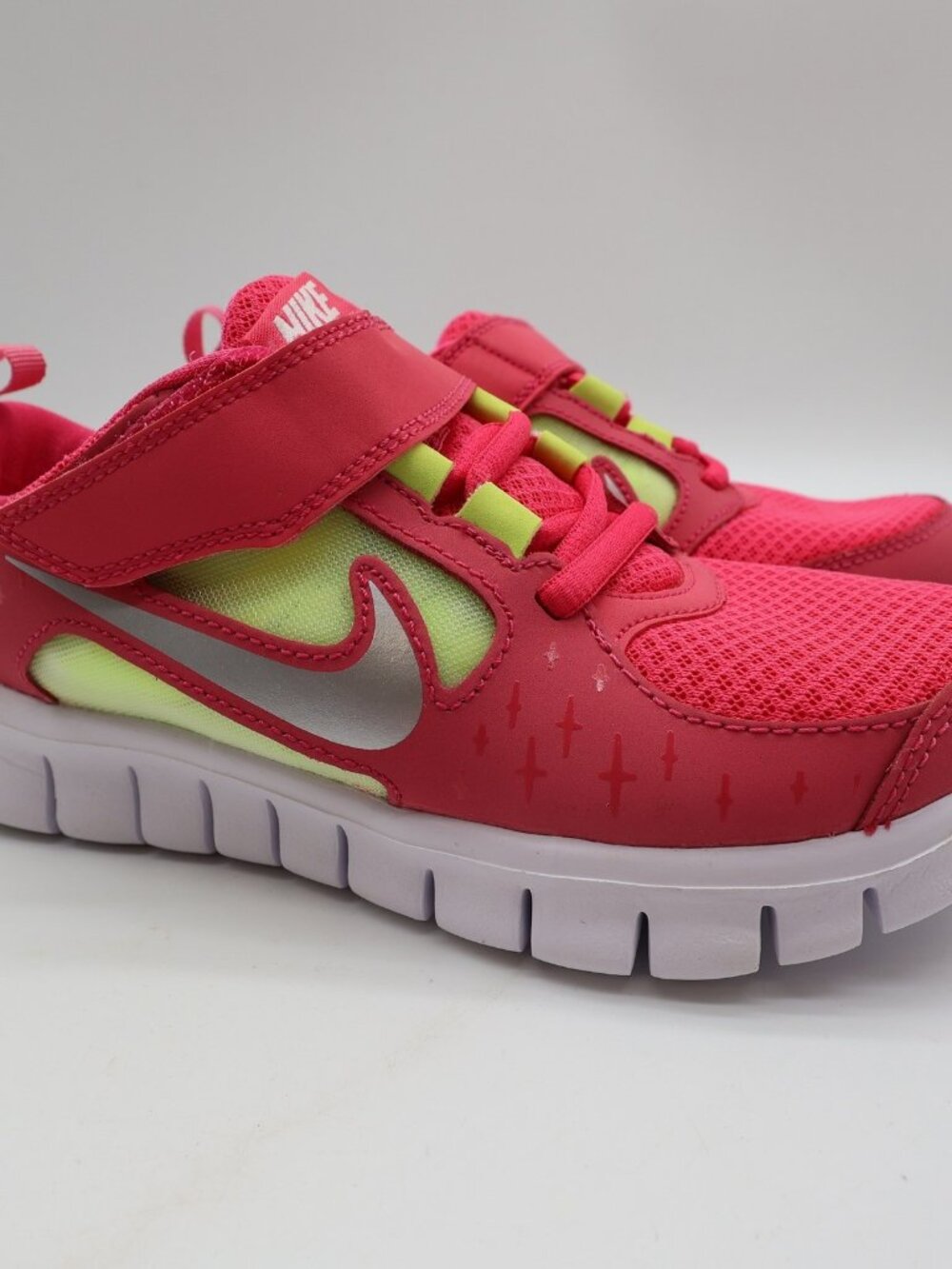 Nike Free Run 3 PSV Girls 2Y Pink Volt Athletic Running Shoes 512100-600 - Picture 2 of 14